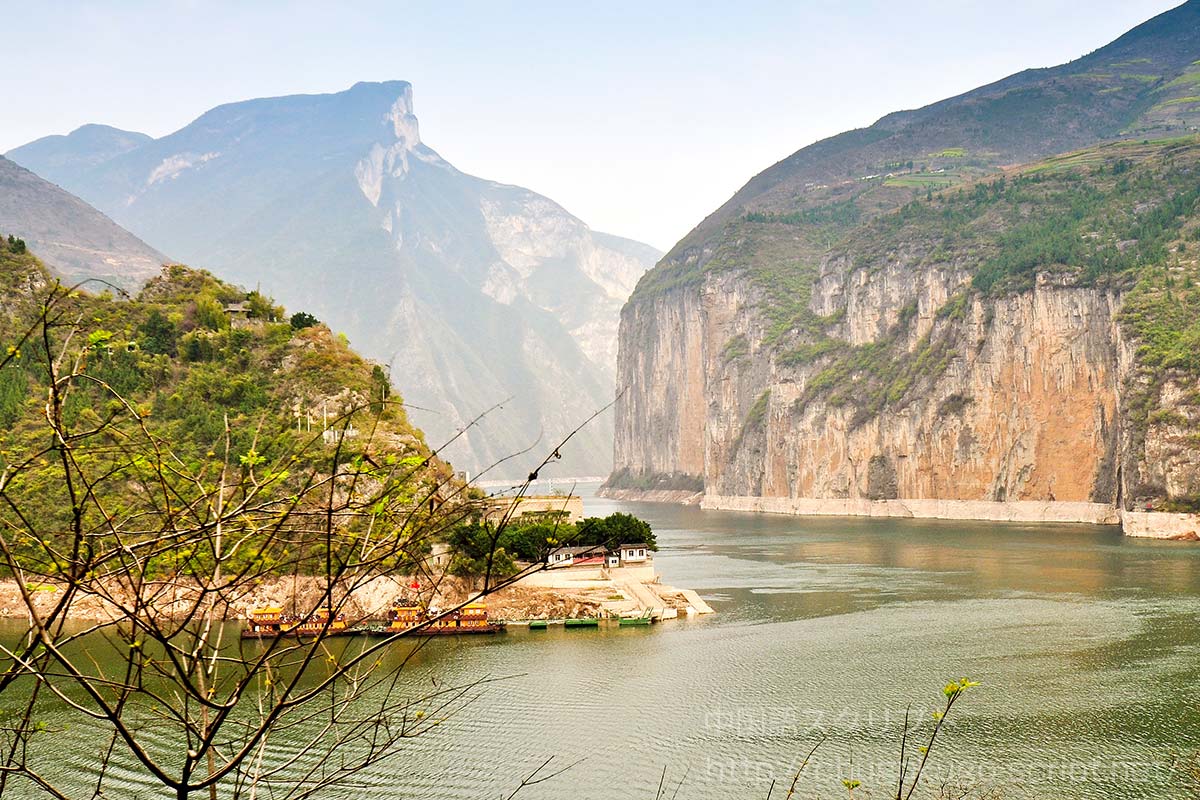 三峡を流れる長江